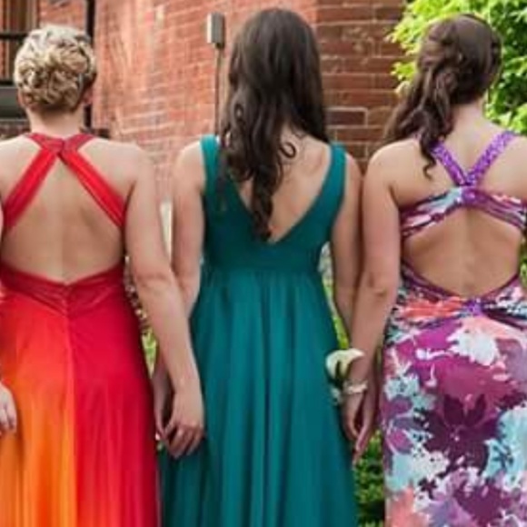 Emerald Formal Dress (DDNY by Daniella) - Picture 4 of 5